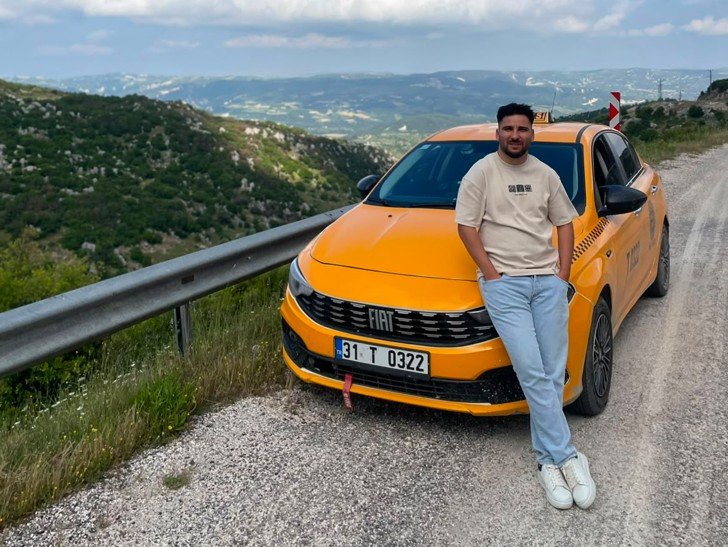 Antakya Taksi Şoförü ve Araç